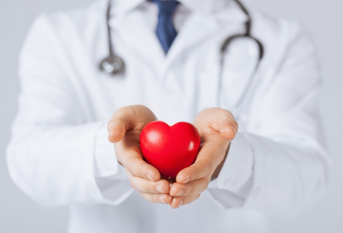 Transcatheter heart valve delivery device used in TAVR procedures