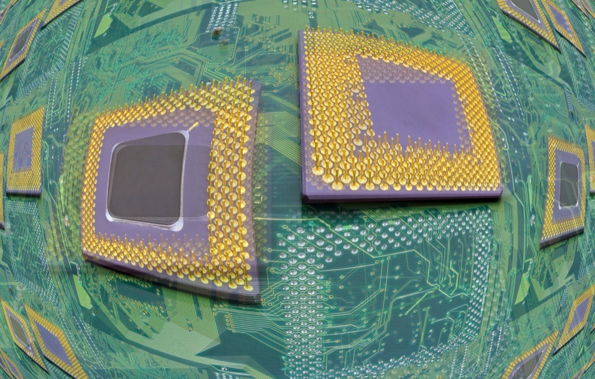 Macro photograph of a silicon wafer and integrated-circuit die
